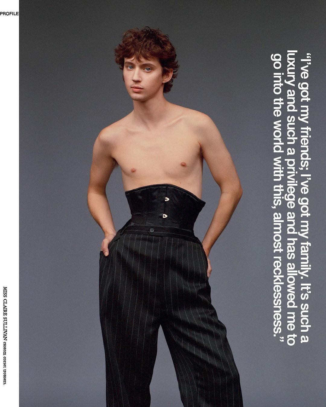 雜誌封面人物 Troye Sivan 模糊性別界線:「適時放過自己,也真實做自己。」-NICEGAY