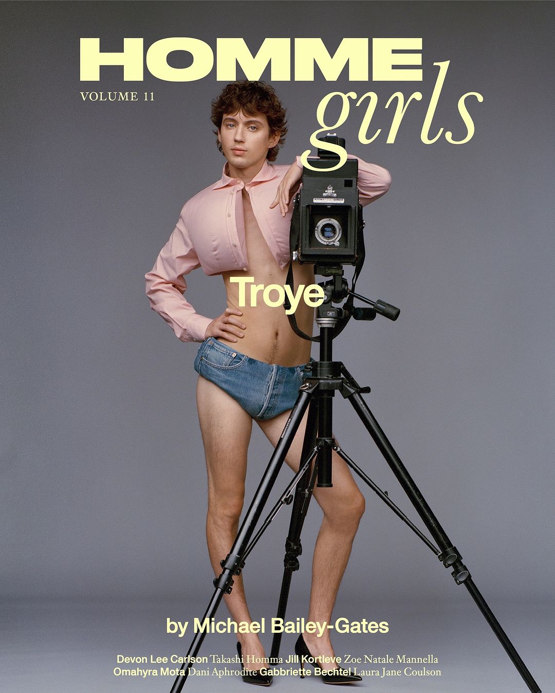 雜誌封面人物 Troye Sivan 模糊性別界線:「適時放過自己,也真實做自己。」-NICEGAY