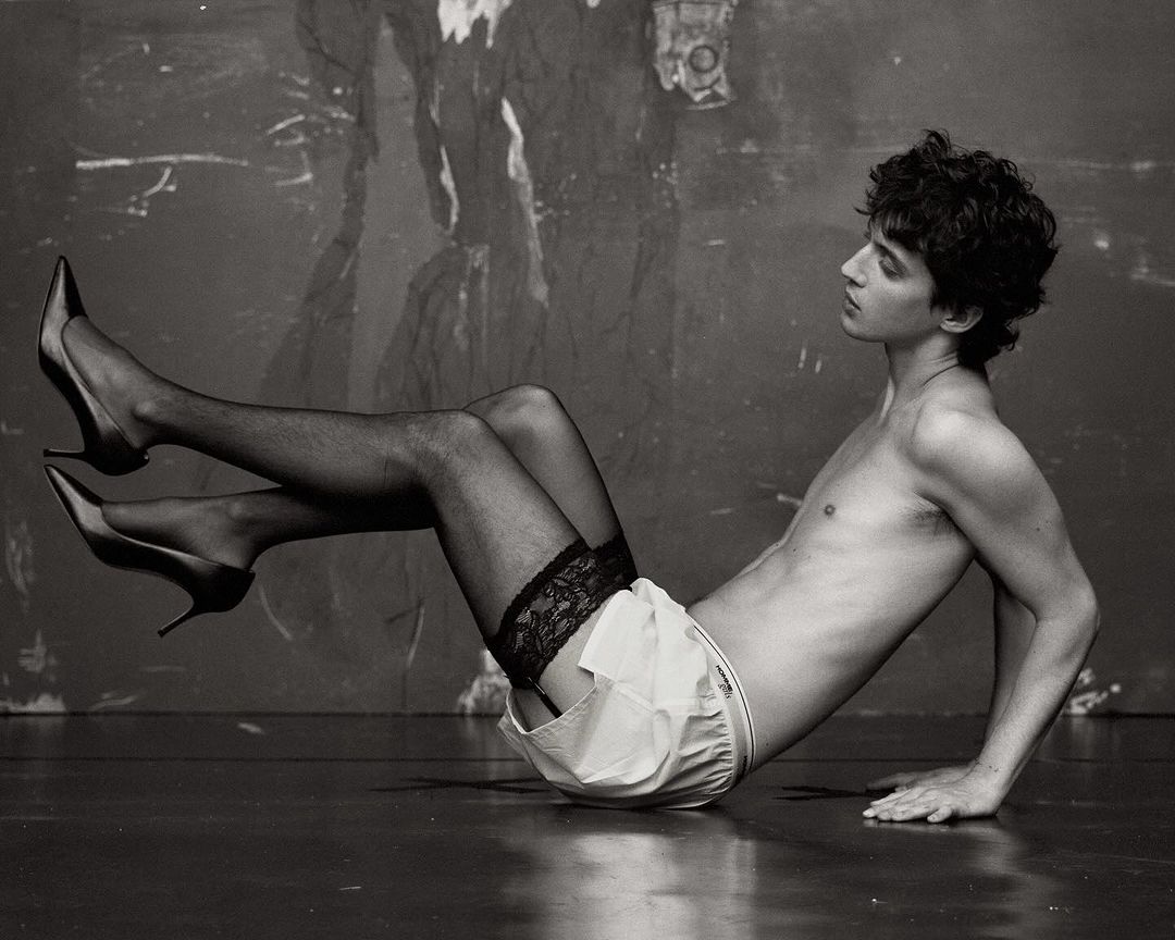雜誌封面人物 Troye Sivan 模糊性別界線:「適時放過自己,也真實做自己。」-NICEGAY