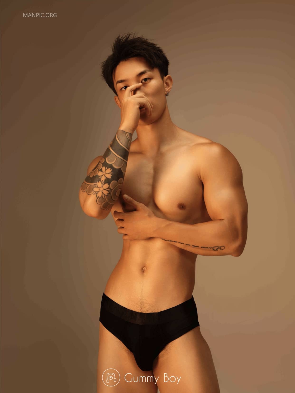 GUMMYBOY #2 Adam’s Desire 禁忌慾望教練Adam的誘惑之旅-NICEGAY