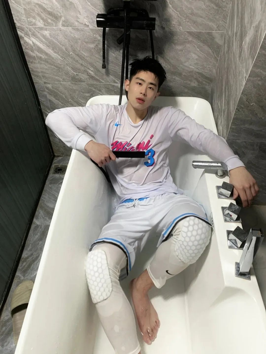 又一个网红帅哥被采访了!他本人发视频回应了……-NICEGAY
