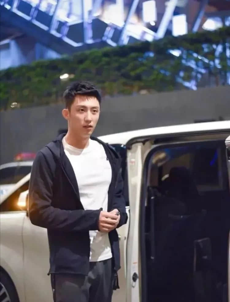 黄景瑜新剧与人夫感男星的剧情火了,网友们直呼太好磕了!-NICEGAY