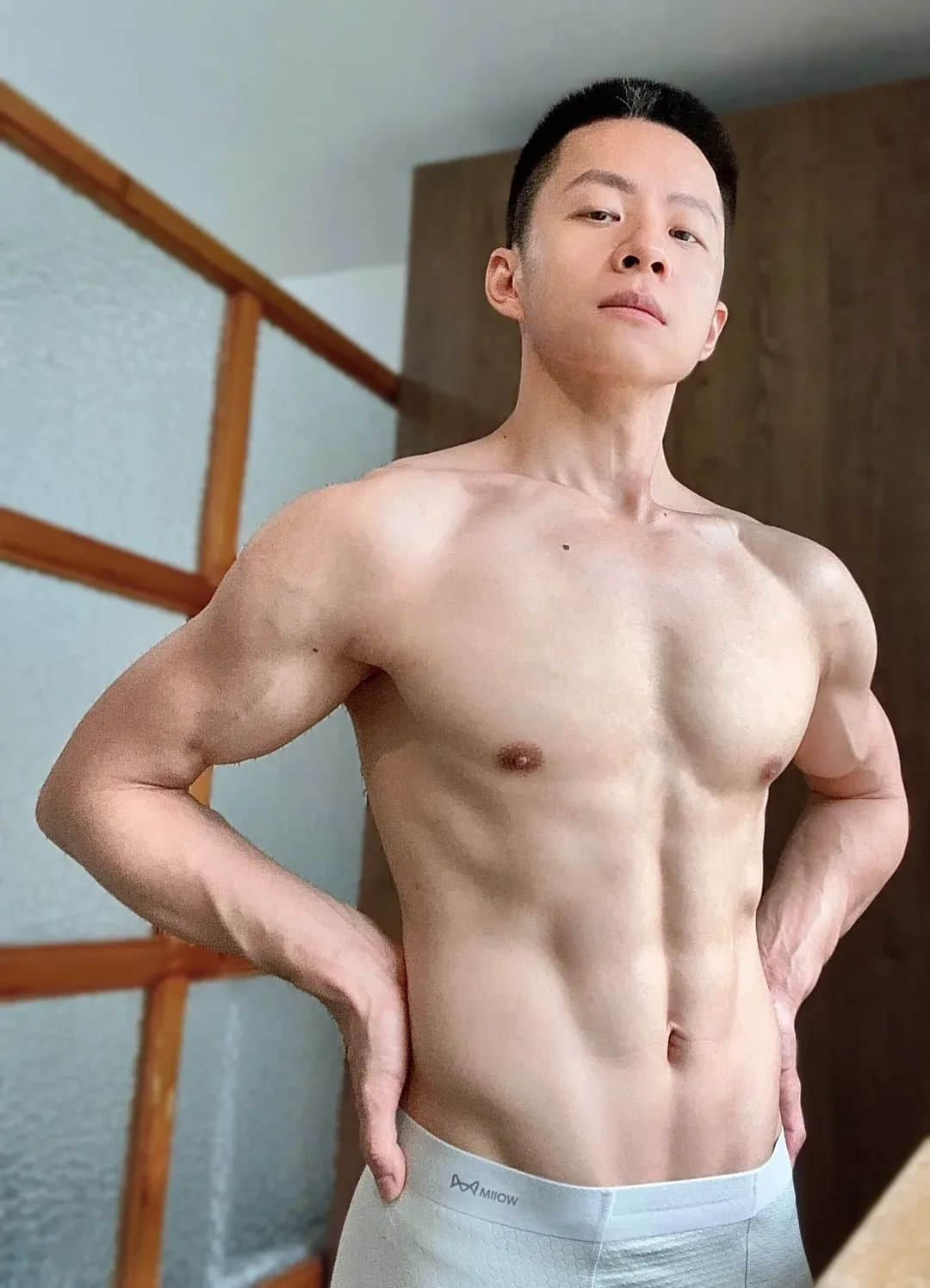 张宏涛拍最新内裤写真大片,这是我免费能看的吗?!-NICEGAY
