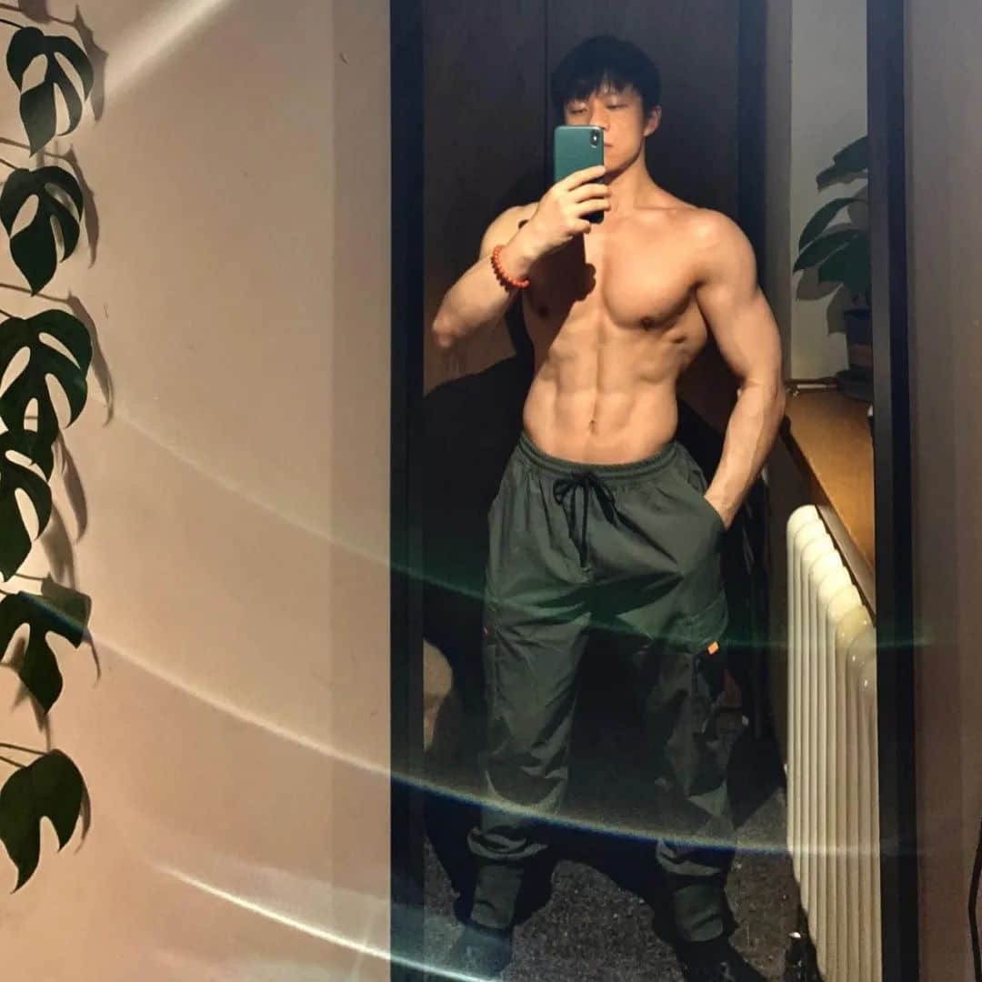 张宏涛拍最新内裤写真大片,这是我免费能看的吗?!-NICEGAY